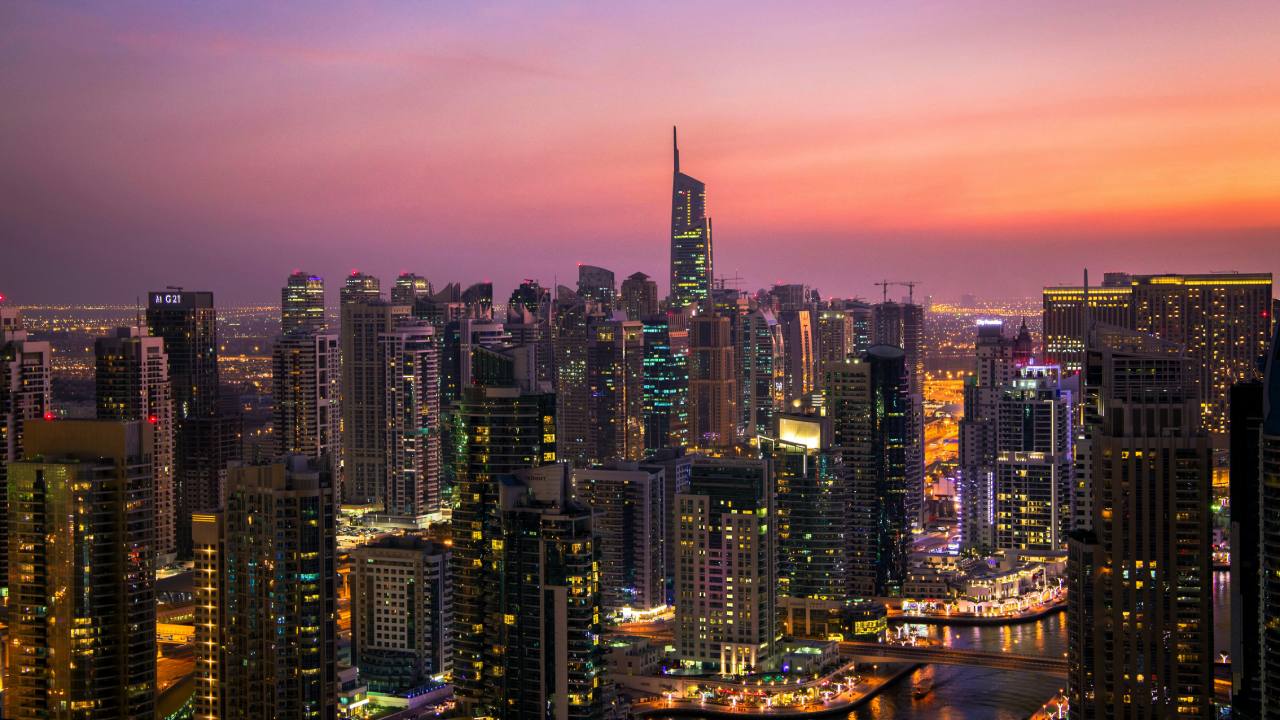 https://oceanjar-new.s3.ap-south-1.amazonaws.com/dubai_in_january_b8ca4d430d.jpg